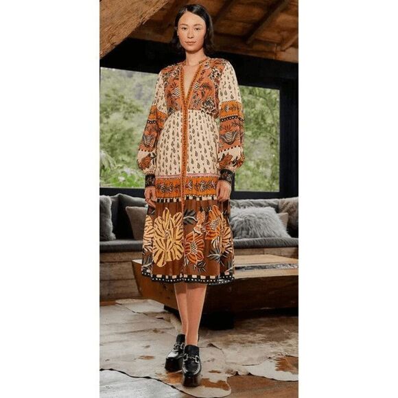 Farm Rio Beige Ainika Floral V Neck Midi Dress Small NEW - Picture 2 of 7